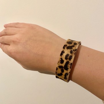 Leopard hair on armband 3