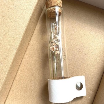 Buisje droogbloem leren label