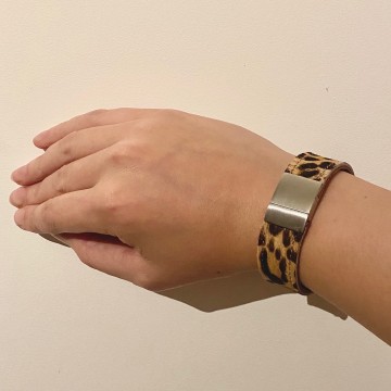 Leopard hair on armband 4