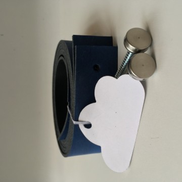 Leren plankdragers blauw opgerold